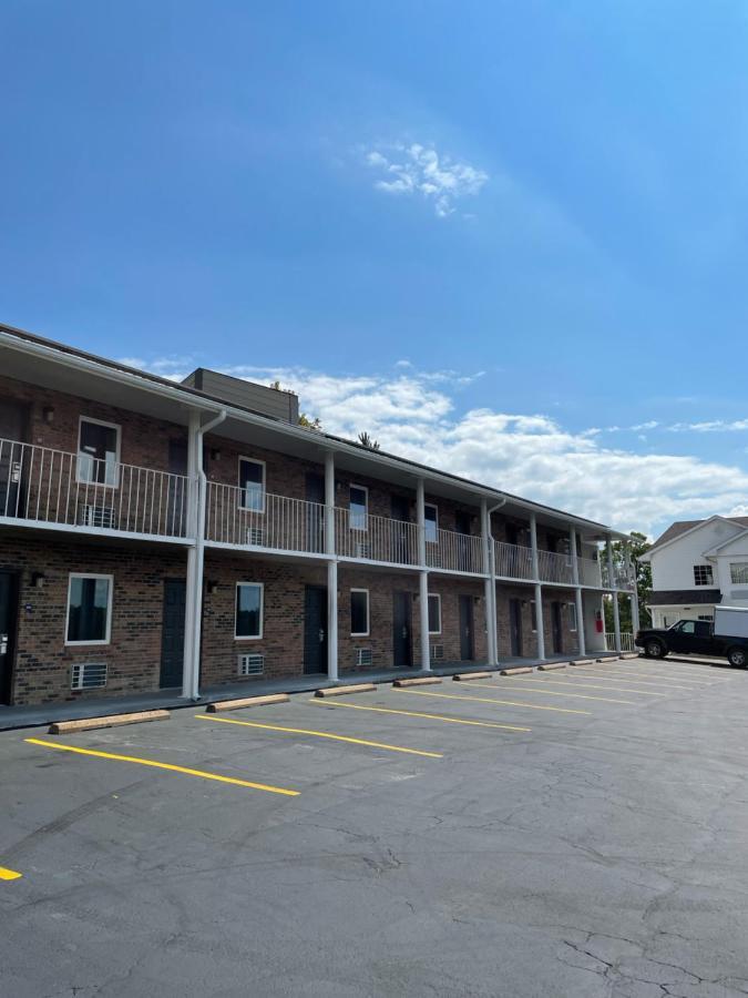 Schmidt'S Creek Hotel Osage Beach Exterior photo
